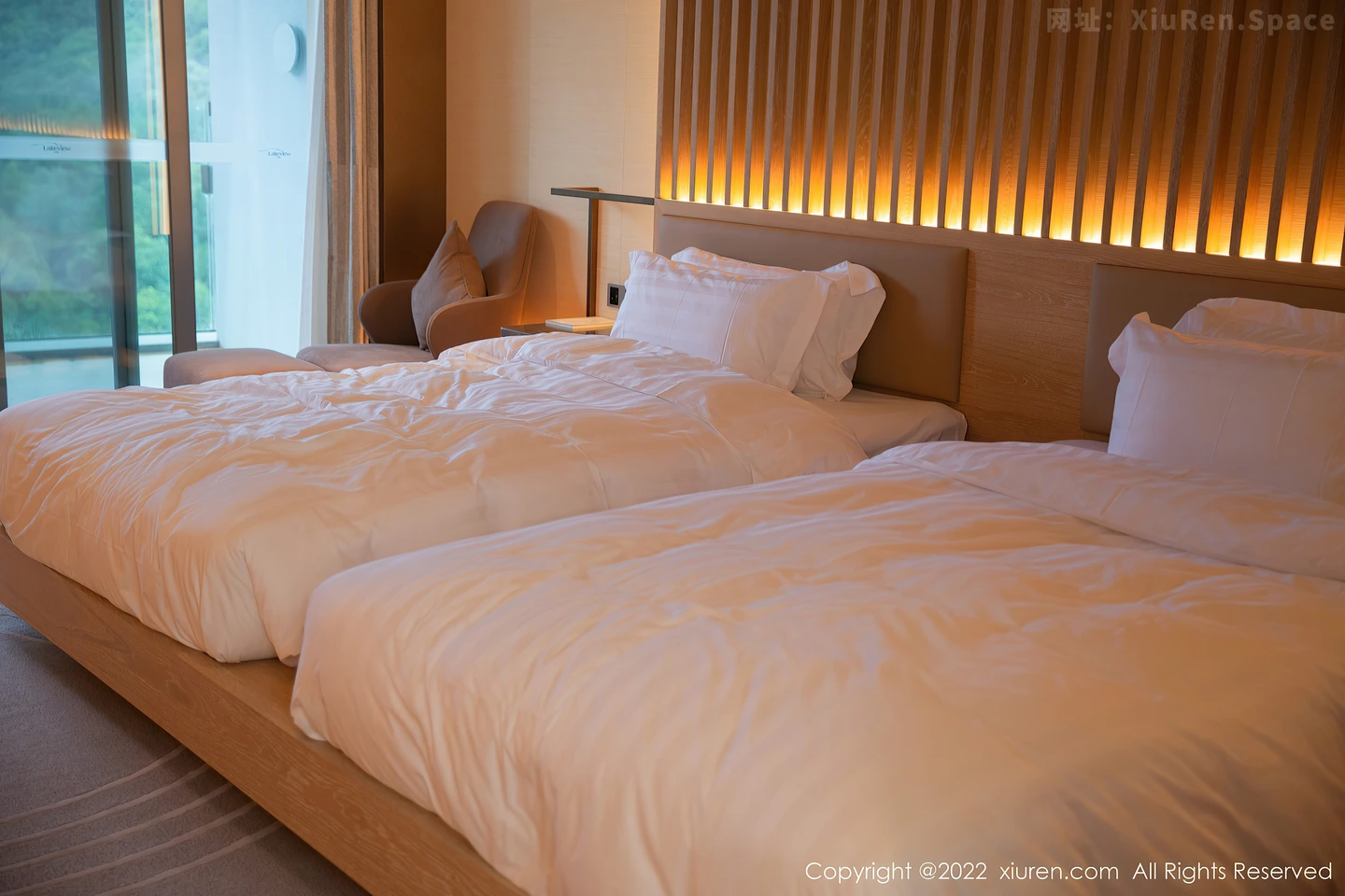 图片[5]-[XiuRen秀人网] VOL.5428 模特就是阿朱啊黑色轻透上衣配黑皮裙露情趣内衣惹火诱惑写真82P-秀人网官方网站